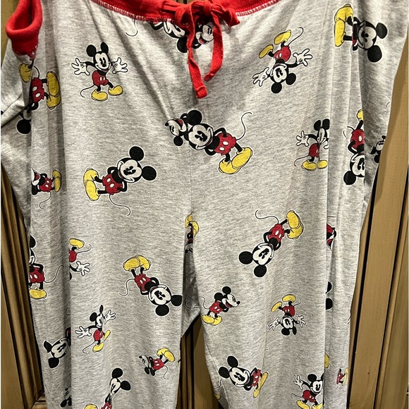 Disney Mickey Mouse  sleep tee, runs small, Size L / Matching pant size XL - Picture 2 of 2
